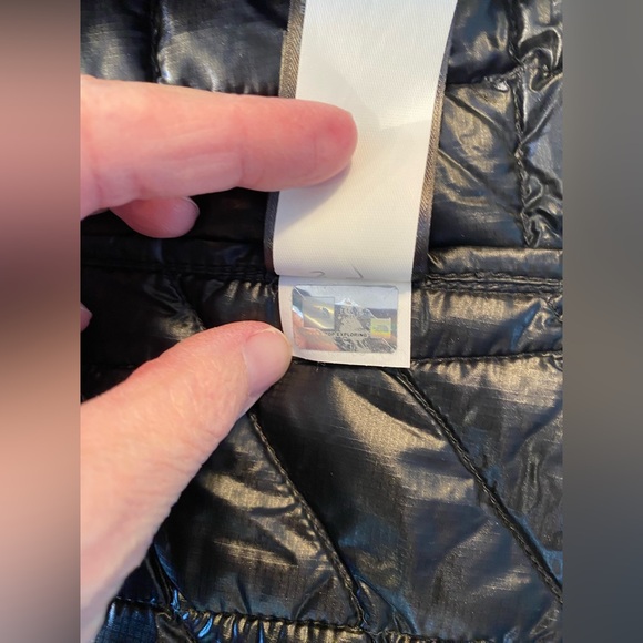 The North Face Womens Medium Black/polka dot/speckled vest - Picture 5 of 9